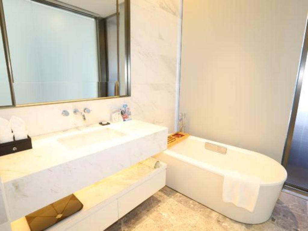 סניה Rock Platinum Sea View Hotel מראה חיצוני תמונה