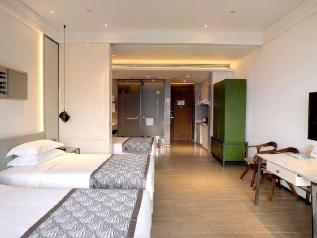 סניה Rock Platinum Sea View Hotel מראה חיצוני תמונה