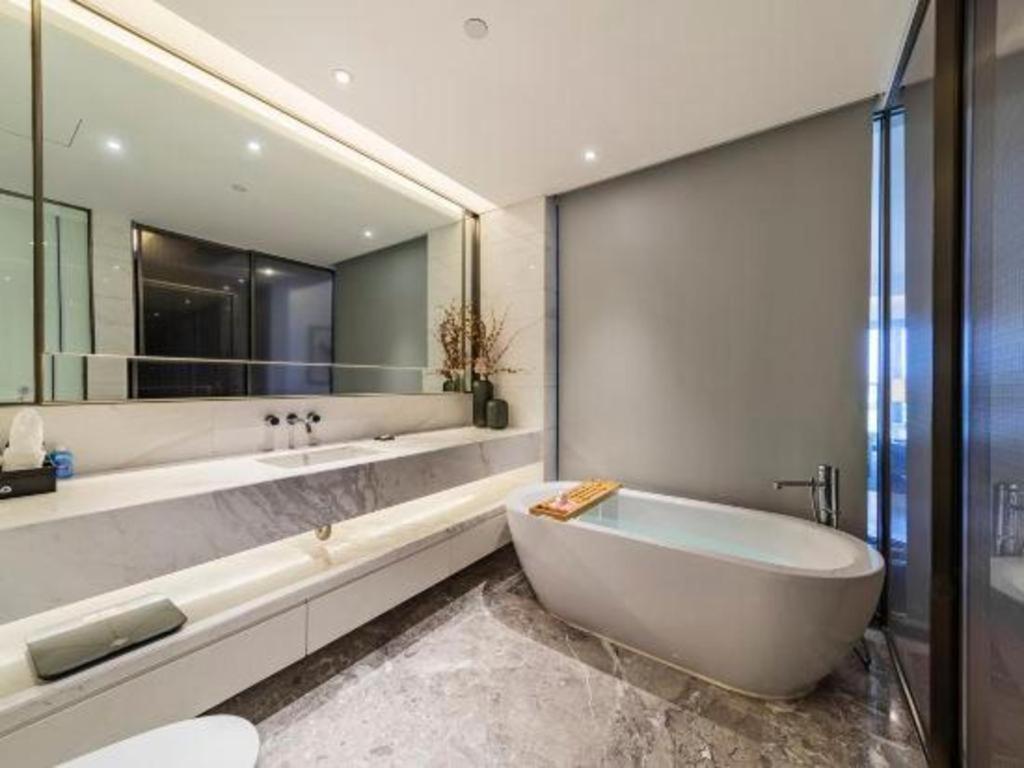סניה Rock Platinum Sea View Hotel מראה חיצוני תמונה
