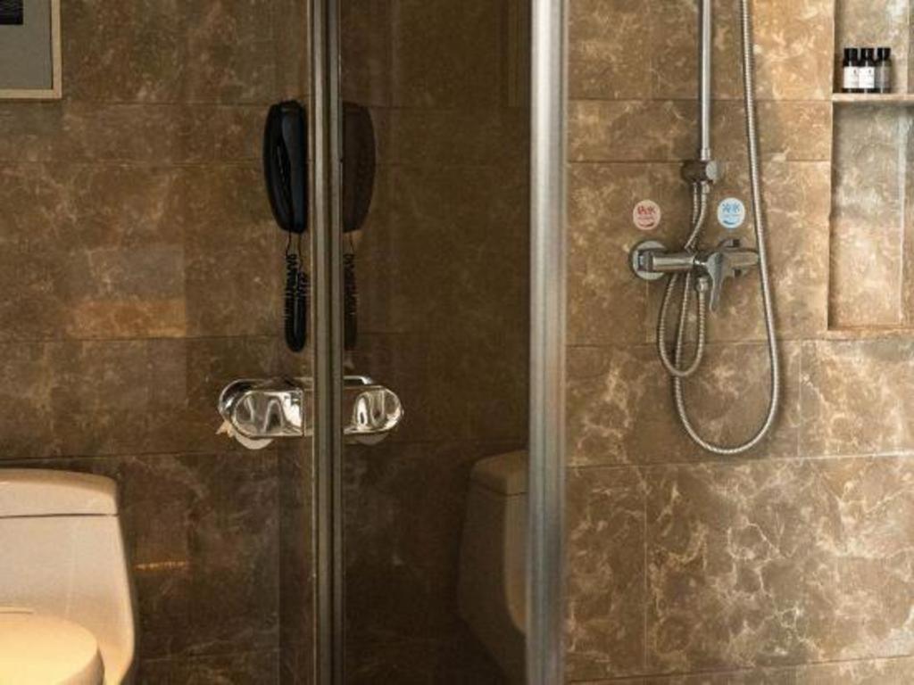סניה Rock Platinum Sea View Hotel מראה חיצוני תמונה