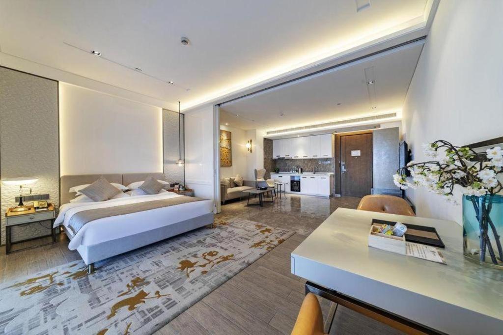 סניה Rock Platinum Sea View Hotel מראה חיצוני תמונה