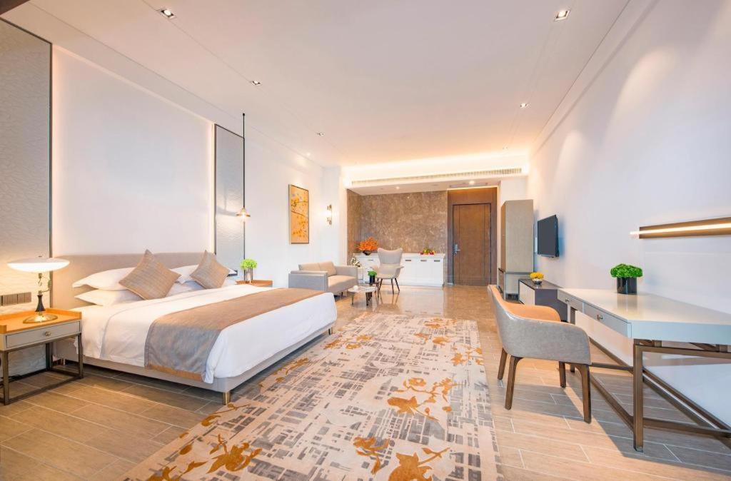 סניה Rock Platinum Sea View Hotel מראה חיצוני תמונה