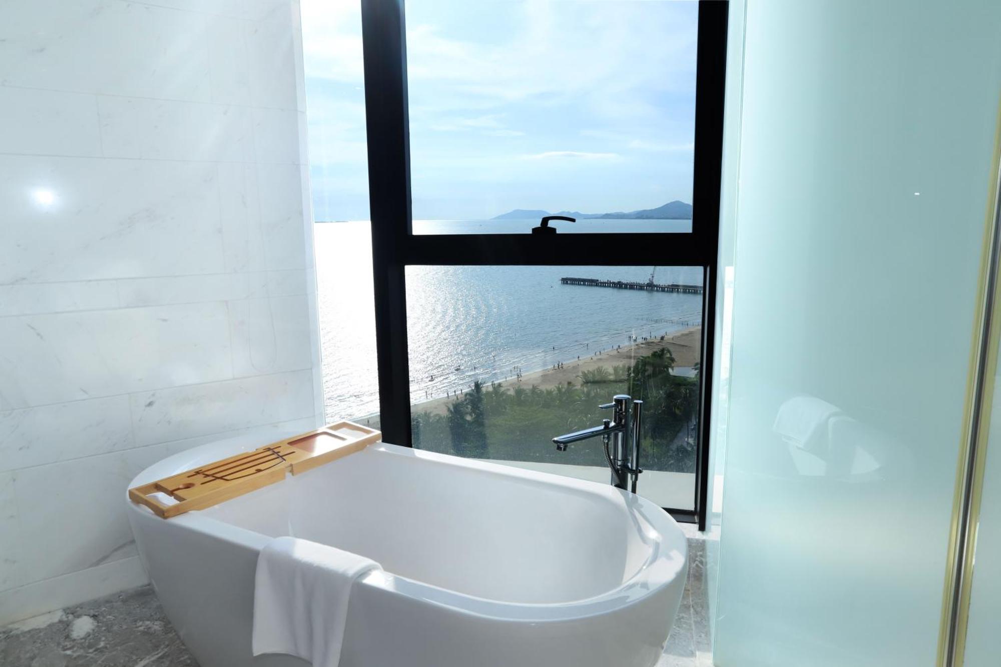 סניה Rock Platinum Sea View Hotel מראה חיצוני תמונה