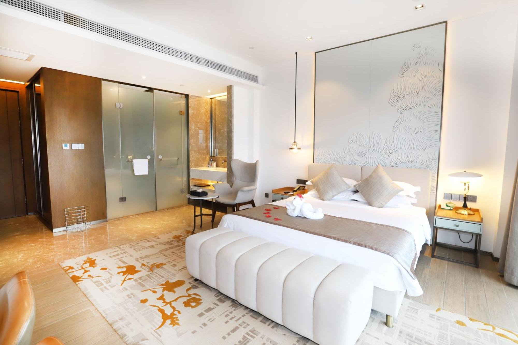 סניה Rock Platinum Sea View Hotel מראה חיצוני תמונה