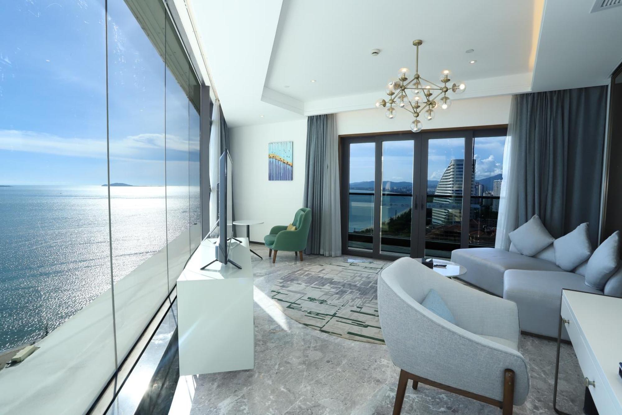 סניה Rock Platinum Sea View Hotel מראה חיצוני תמונה